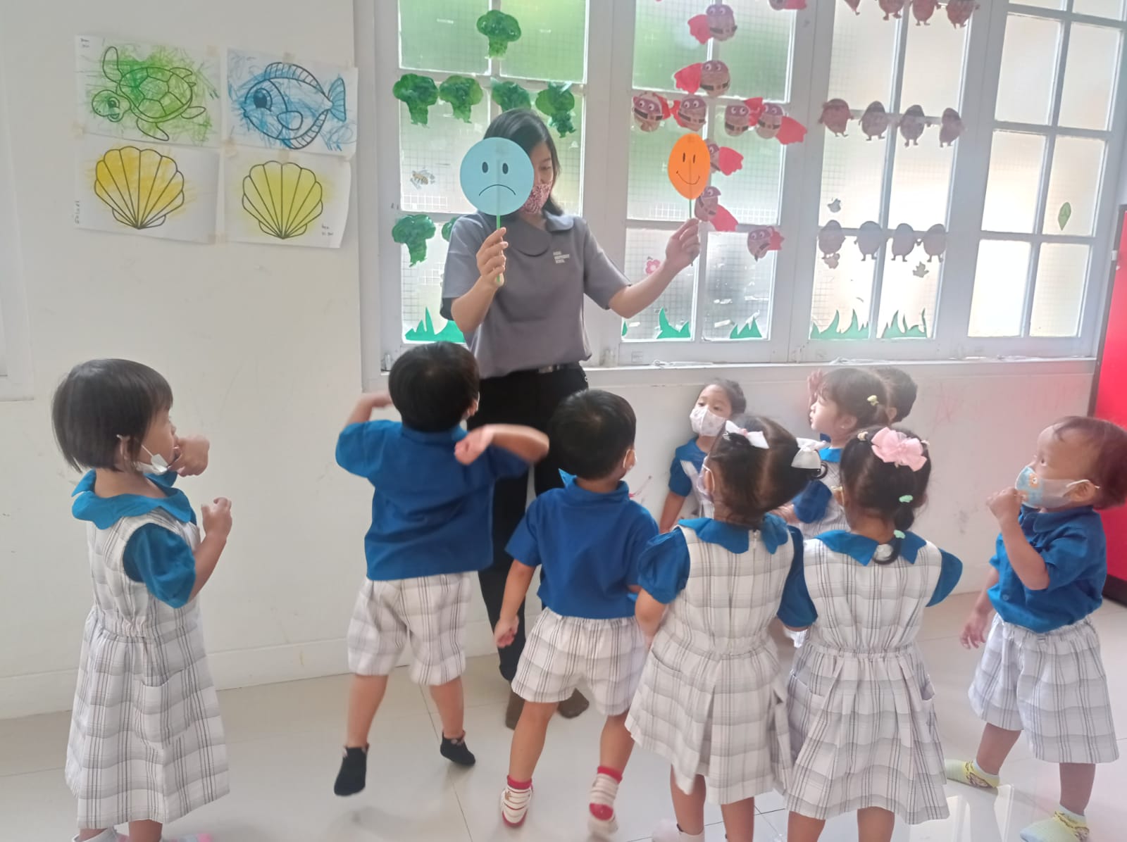 Toddler English Explore About Feeling and Emotion Focus